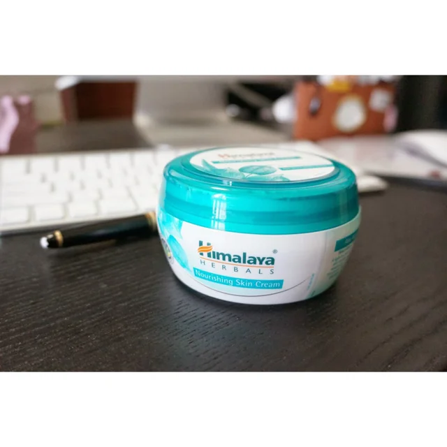 کرم مرطوب‌کننده هیمالیا مدل Herbals حجم 150 میلی‌لیتر 102695059